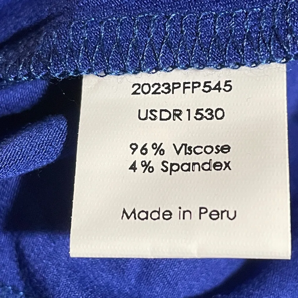 Universal Standard Geneva Iconic Long Sleeve V Neck Low High Hem Blue 4XS NWT - Image 8