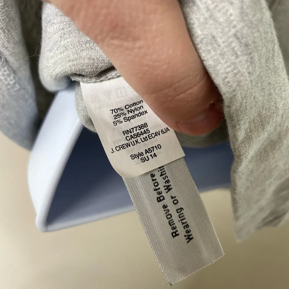 J. Crew Grey Sleeveless V Neck Top XS - Image 3