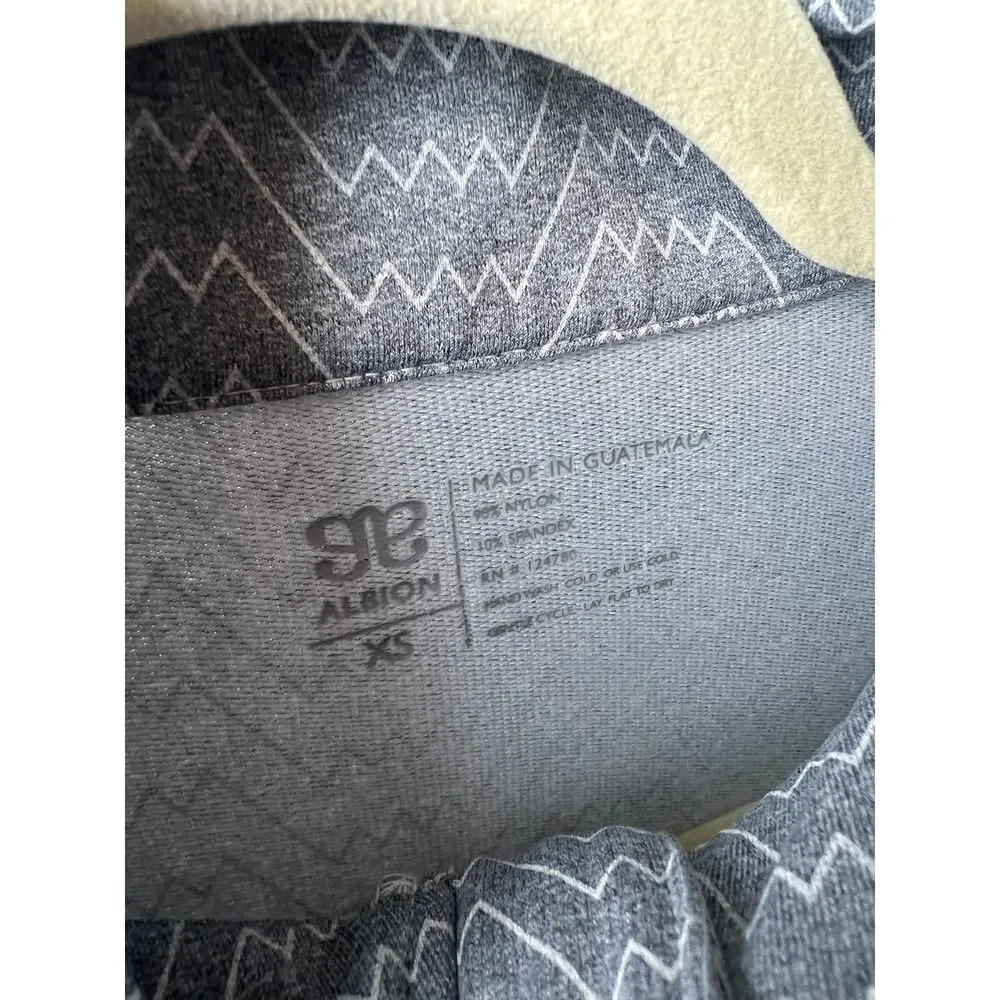 Albion Grey Zig Zag 1/4 Zip Pullover Sz. XS - Image 8