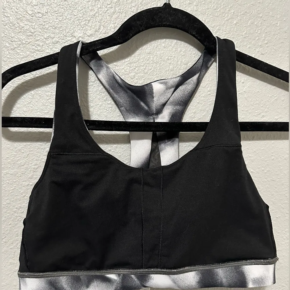 Lululemon like new Invigorate Bra
Blush Blossom Alpine White Black / Black - Image 4