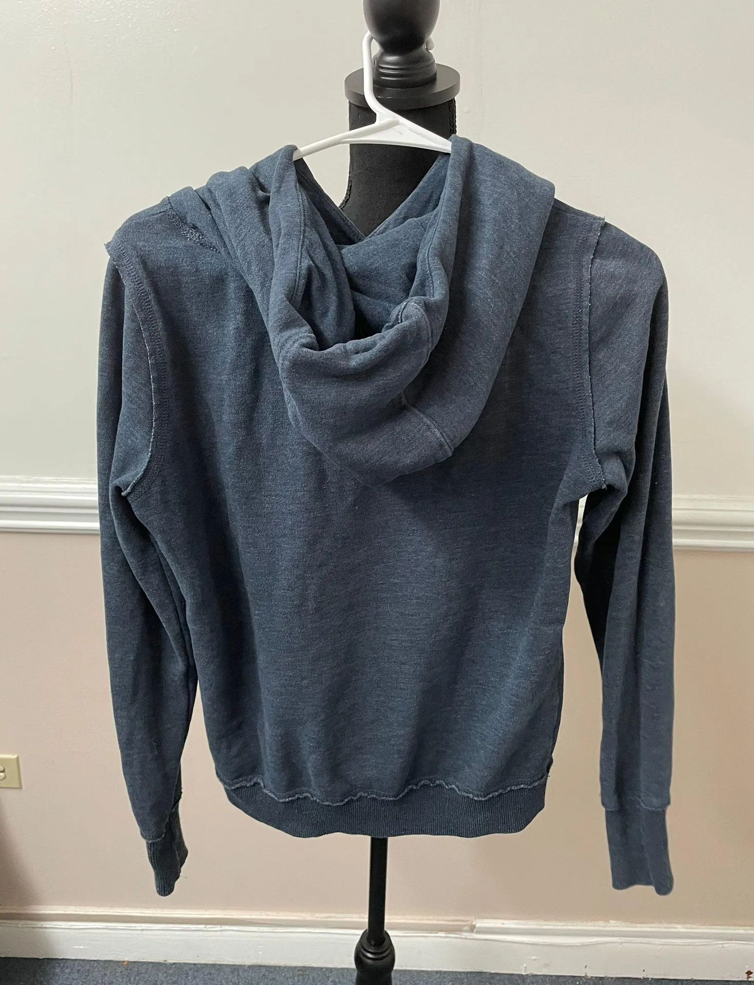 American Eagle Navy Hoodie - Image 2