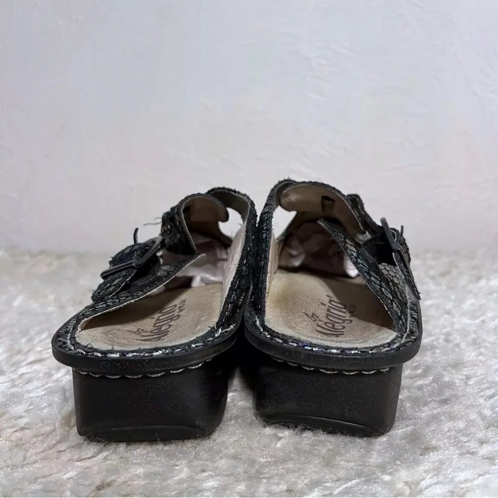 Alegria by PG Iridescent Mermaid Print Slip-On Clogs Women’s Size 36 - Image 3