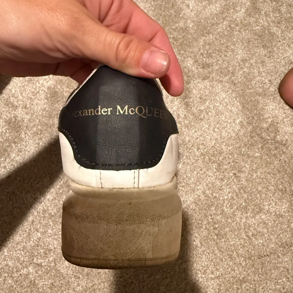 Alexander McQueen oversized sneaker in white / black size EU37 = US 7 - Image 7
