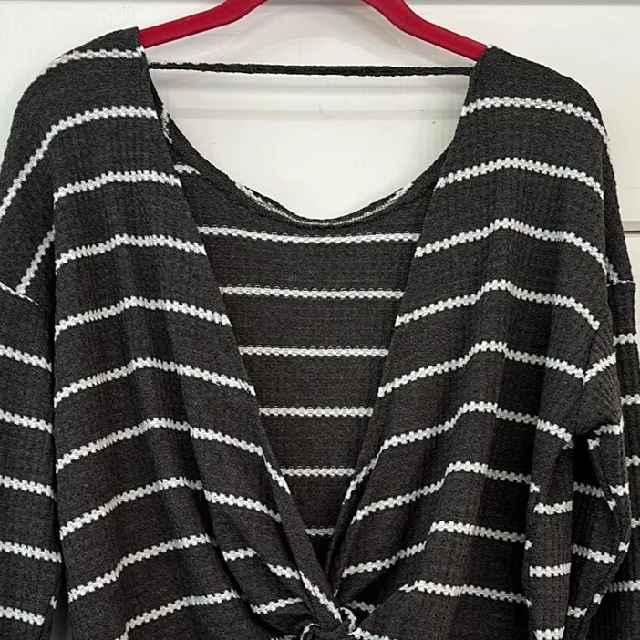 BKE Striped Backless Long Sleeve Knit Pullover Top NEW Size XS - Image 8