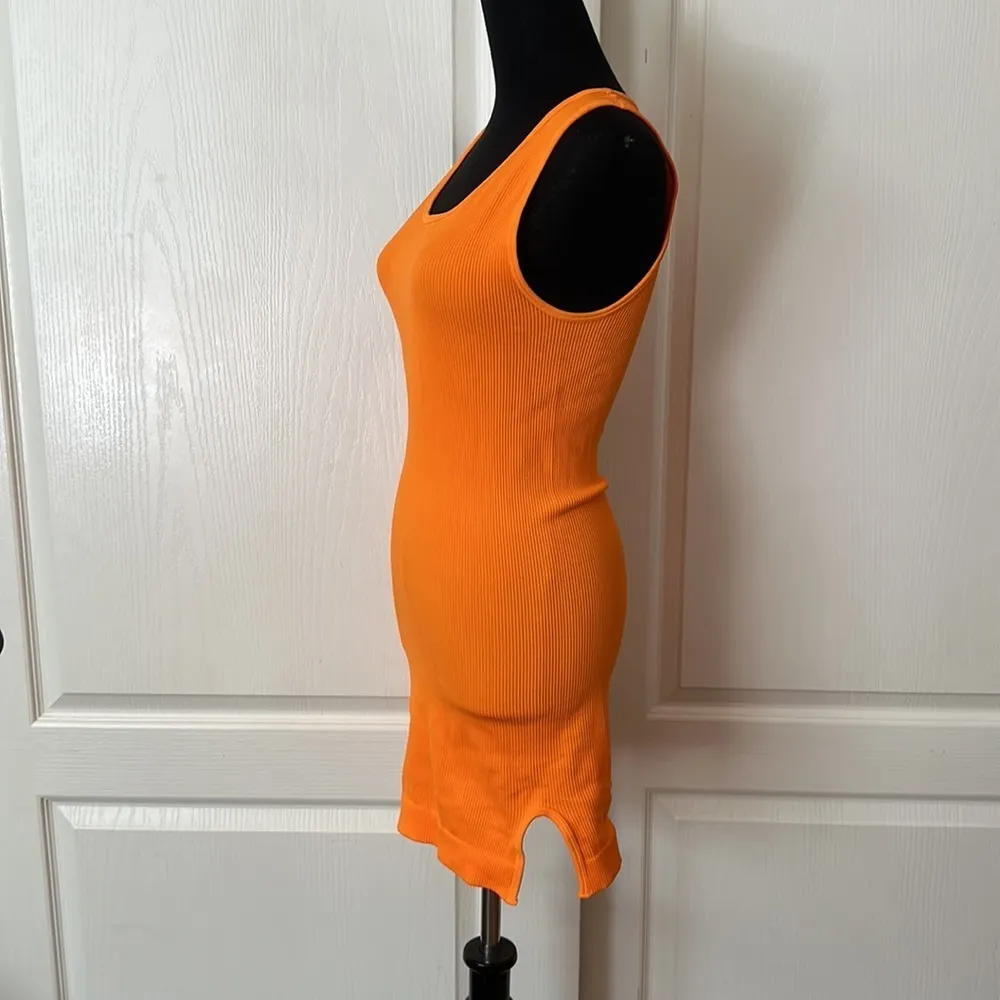 BRIGHT ORANGE BASIC RIBBED SEAMLESS SPLIT LEG TANK DRESS Size M - Image 2