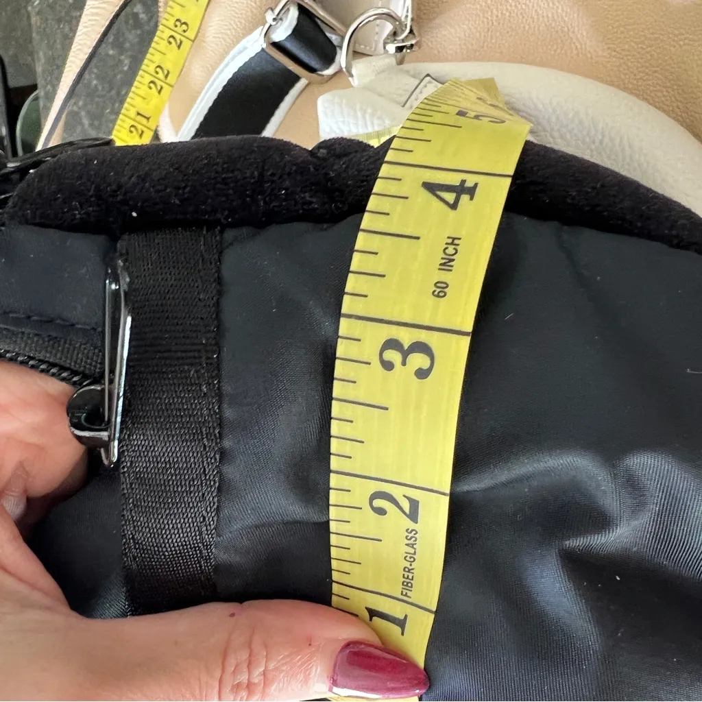 Nike Sportswear Futura Black Velour Mini Backpack - Image 13