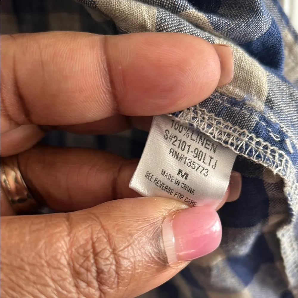 Vici NWOT  Blue and White Plaid Shirt - Image 5