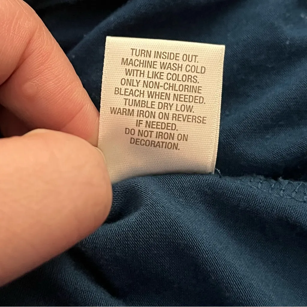 Dressbarn Lace Overlay Scoop Neck Top Zip Back Teal 1X - Image 4