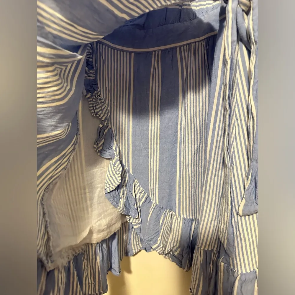 Entro blue striped wrap dress ruffle skirt size M - Image 3