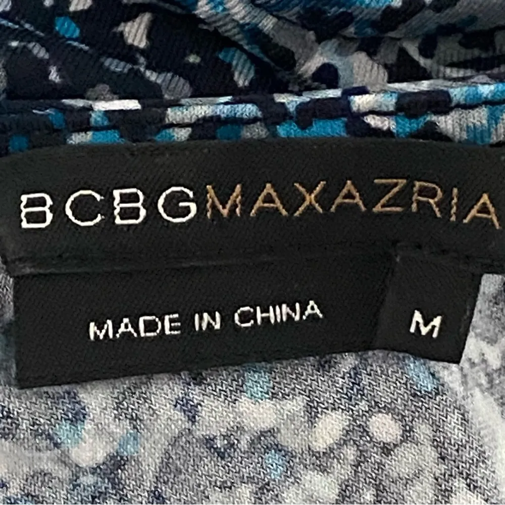 BCBGMAXAZRIA surplice neckline jersey blouse with deep keyhole back. Medium. EUC - Image 10