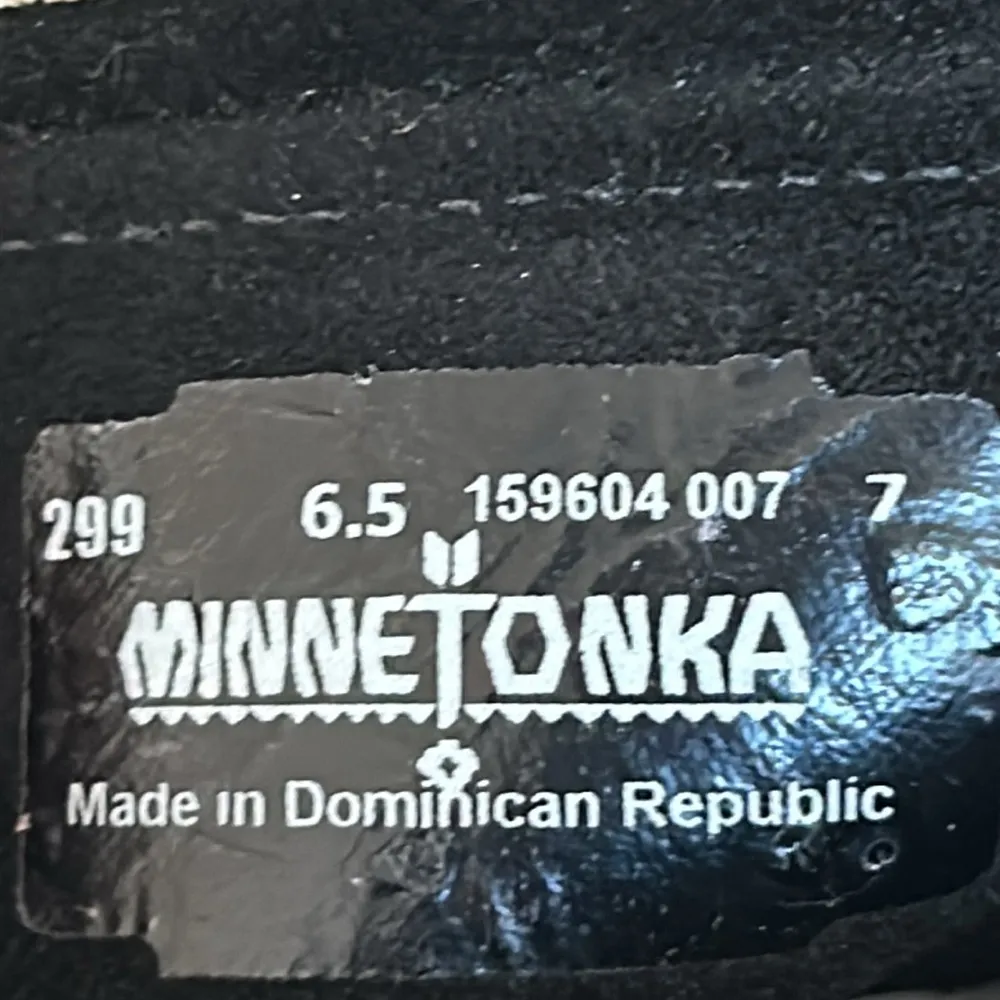 Minnetonka Boots 6.5 - Image 5
