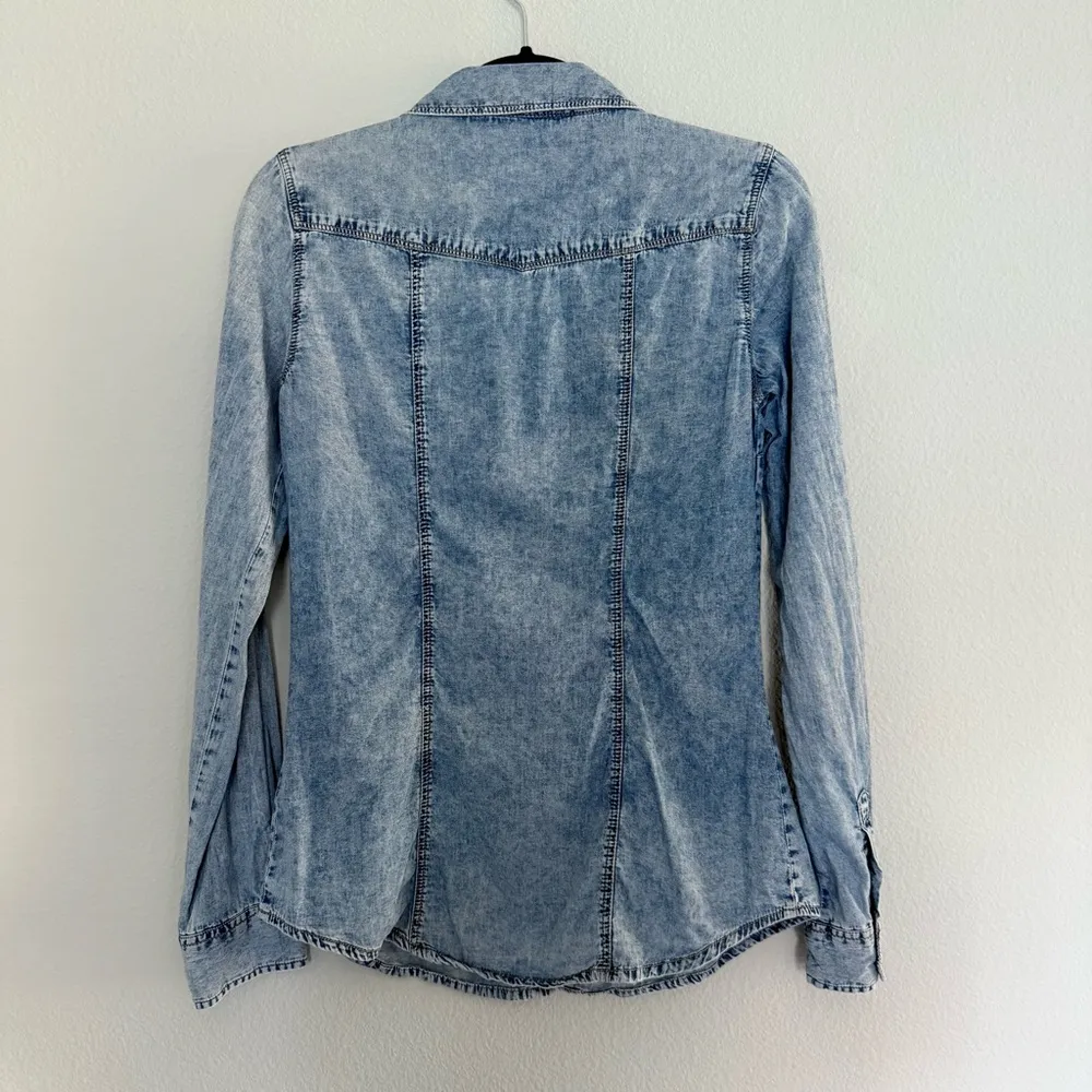 Forever 21 Denim Button Down Shirt - Image 4