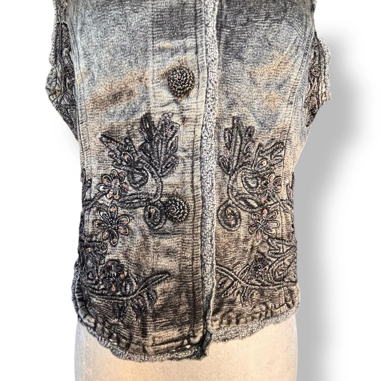 Vintage 90s Flashback Embroidered Metallic Gray Beaded Vest Floral Detail Boho - Image 5