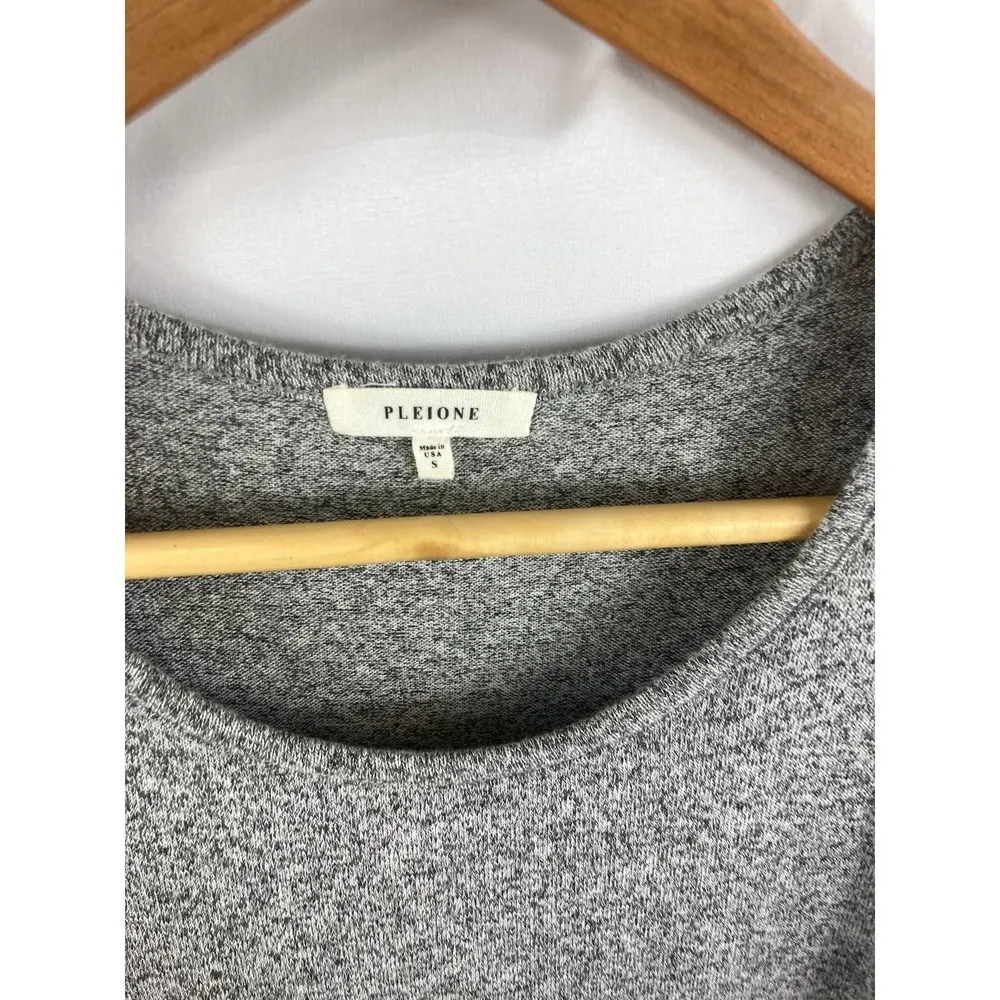 Pleione  Ruffle Cold Shoulder Top S - Image 4