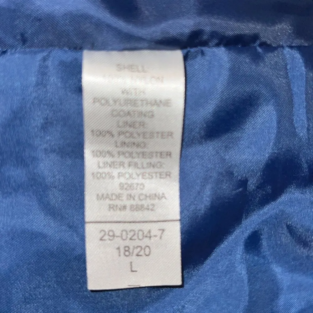 Woman within blue quilted zip up lightweight jacket with side pockets! - Image 9