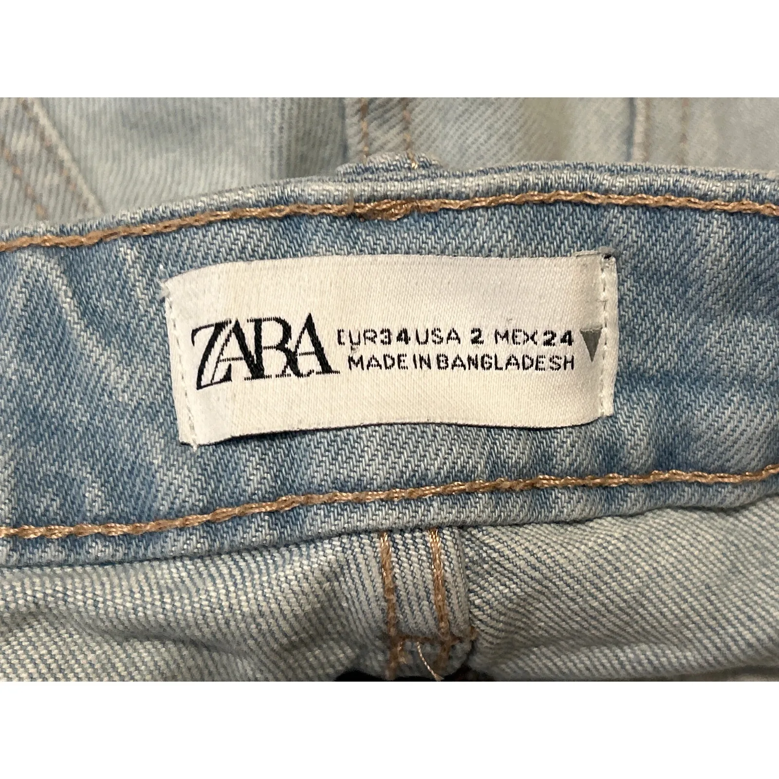 Zara Women's Blue Light Wash Cut-Off Distressed High Rise Denim Jean Shorts Sz 2 - Image 4