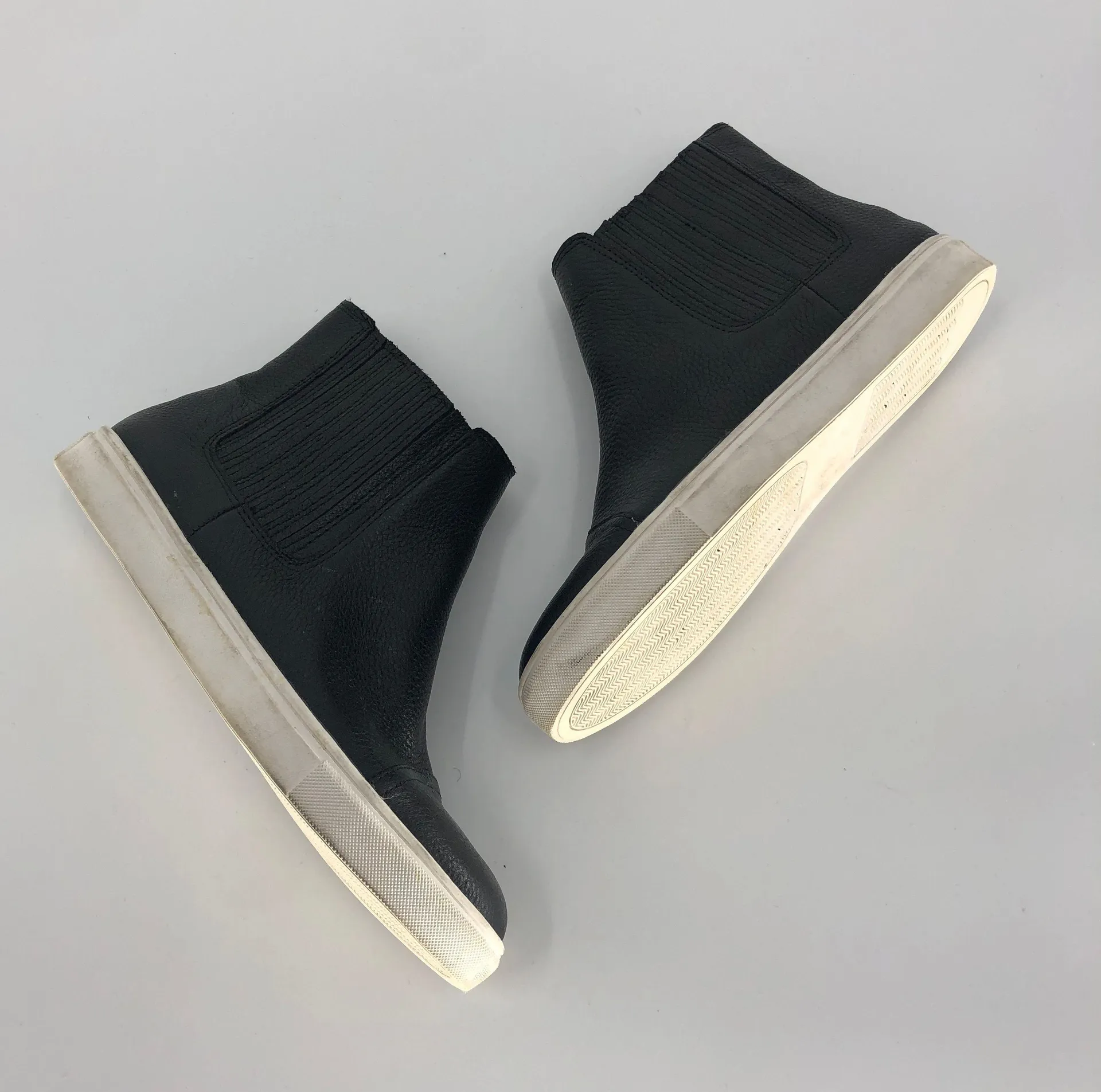 Karrlton Sneaker - Image 5