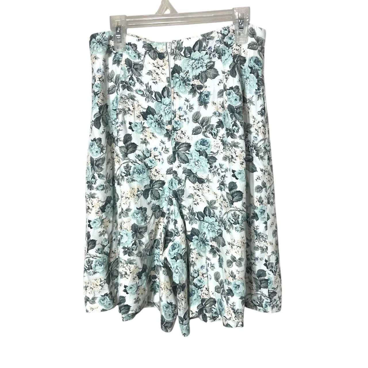 Womens Blue White Floral Print High‎ Waisted Shorts Size 9/10 - Image 5