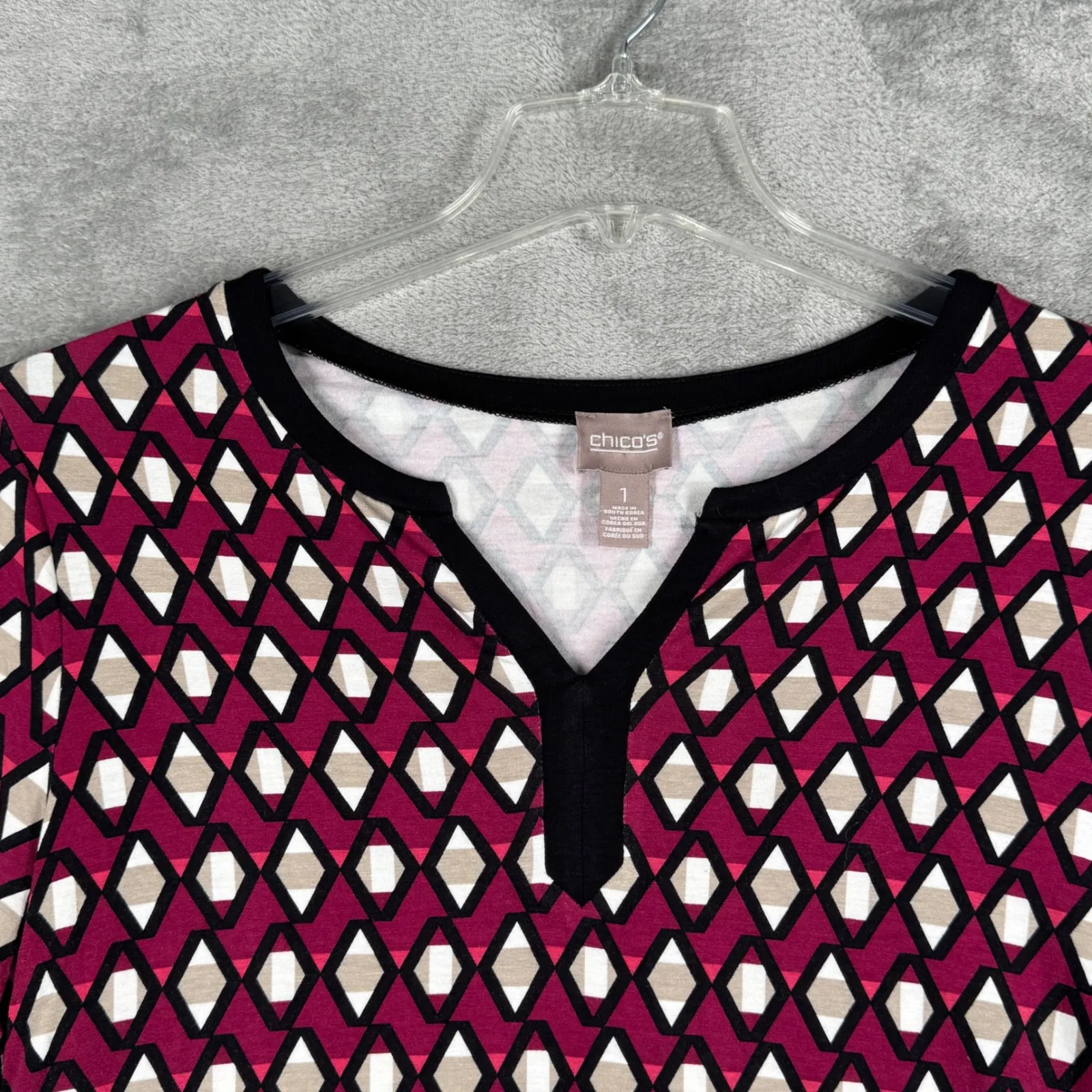 Chicos Shirt Geometric Print Top 3/4 Sleeve V-Neck Blouse Diamond Pattern Size M - Image 4