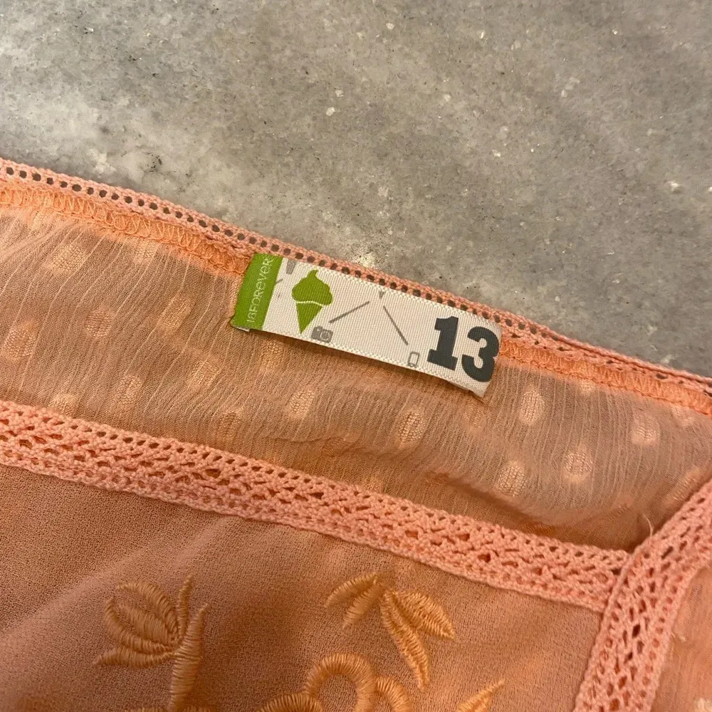 18 Forever Pink Lace Embroidered Ruffle Sleeve Cropped Baby Doll Top Size 13 - Image 9