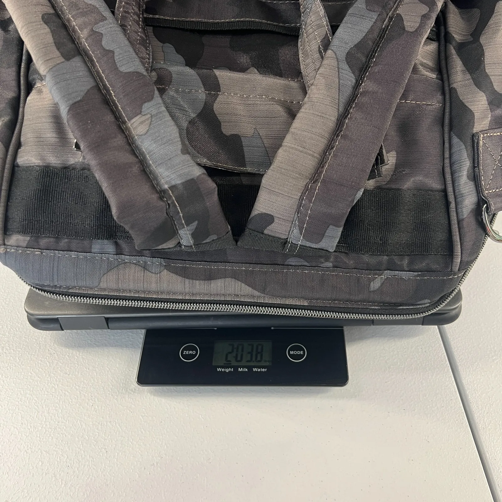 Lug Via 2 Women Multi Camo Multipurpose Pockets Detachable Strap Convertible Bag Gray - Image 9