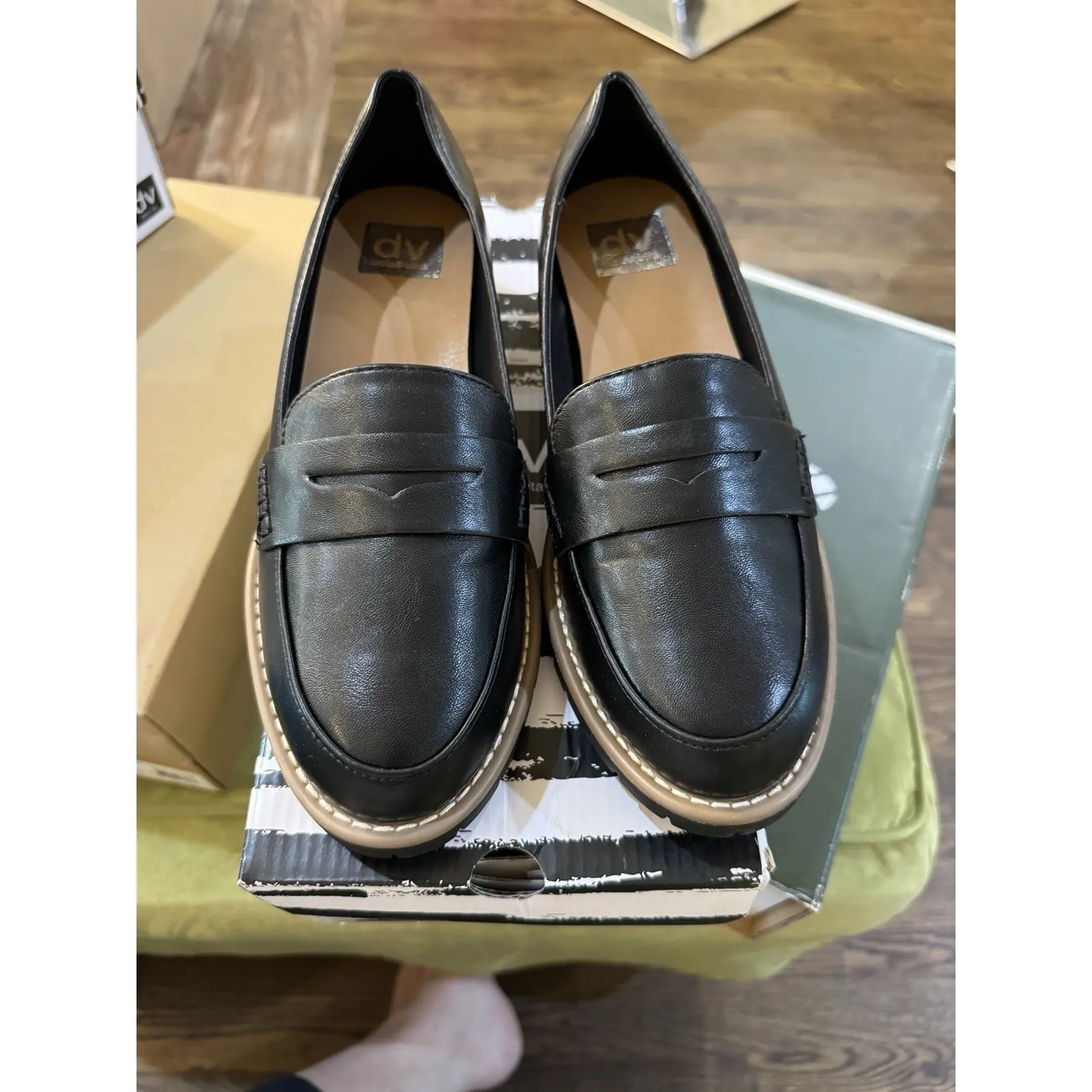 DV‎ Dolce Vita Women's Crisp Lug Sole Black Loafers Size 7.5 Penny Academia - Image 4