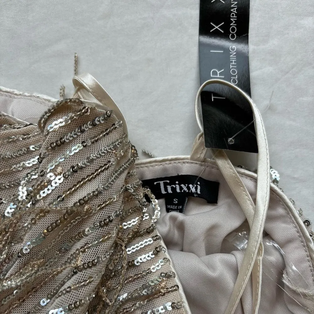 New with tags Silver and Gold sequin fringe bead embellished bodycon mini dress - Image 4