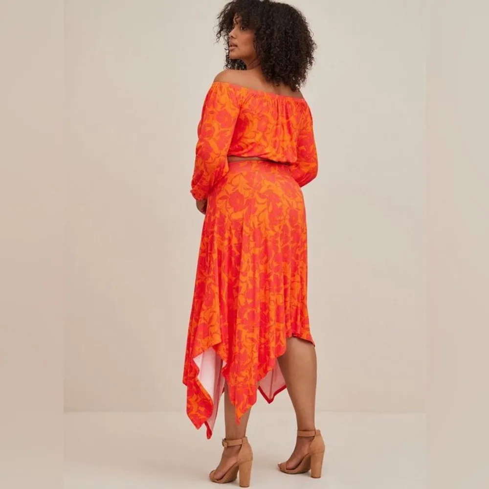 Torrid Handkerchief Hem Super Soft Floral Orange Maxi Skirt - size 0 - Image 5