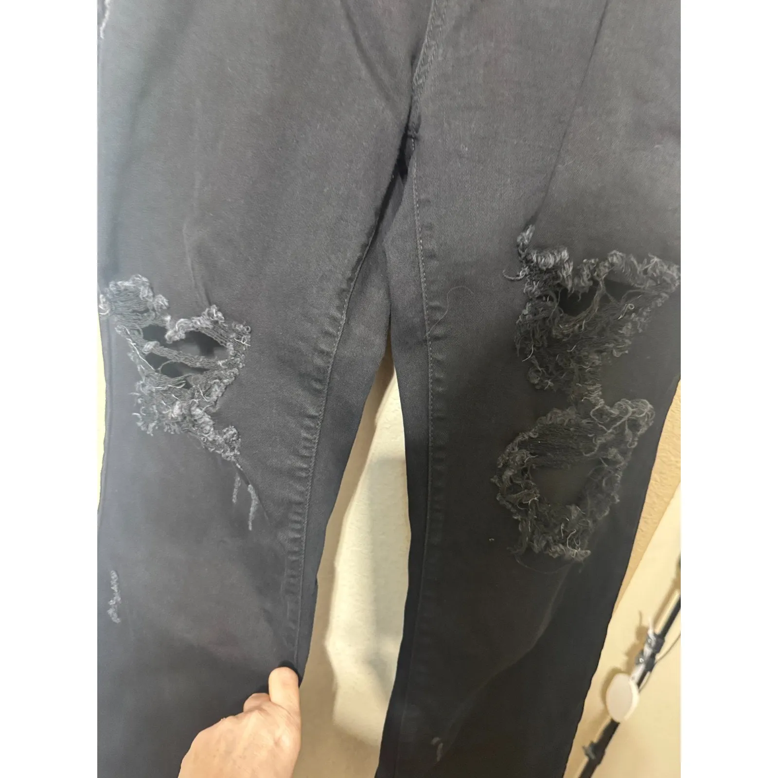 Judy Blue Jeans Womens 15/32 Black Distressed High Rise Boyfriend denim thrashed - Image 4