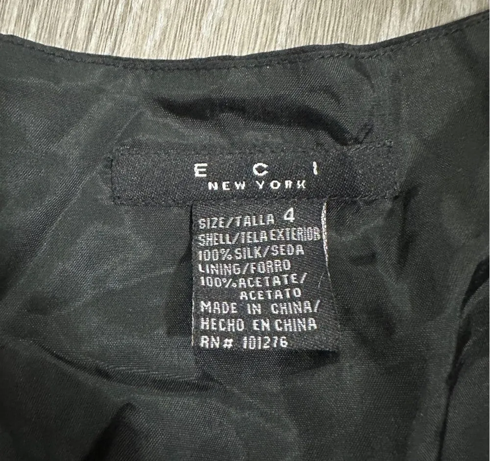 ECI  New York 100% Silk Black & White Bow Front Sleeveless Top Size 4 - Image 3