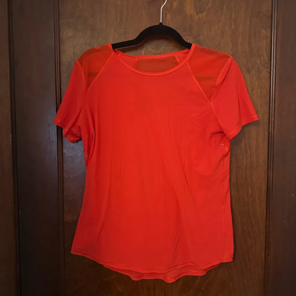 Lululemon Sculpt Shirt in Red - Image 2