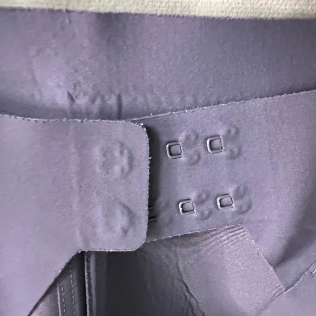 Lululemon Crisscross Support Bra – Size 36E – Smooth Contour Cups – Rare Size - Image 4