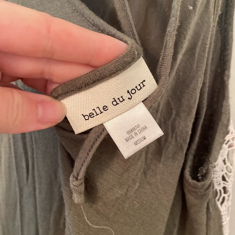 Belle du jour green tiered asymmetrical low back lace detail tank top - Image 6