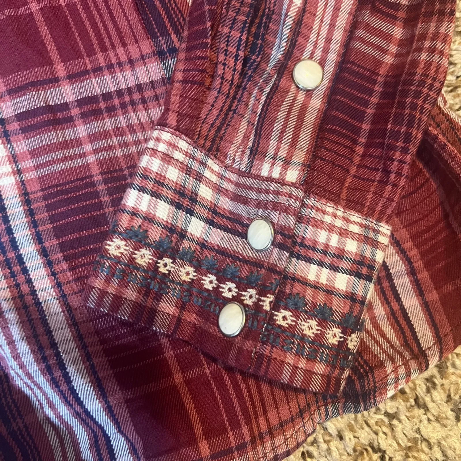 Wrangler Retro Western Plaid Pearl Snap Button Down Shirt Women M Viscose Maroon - Image 2