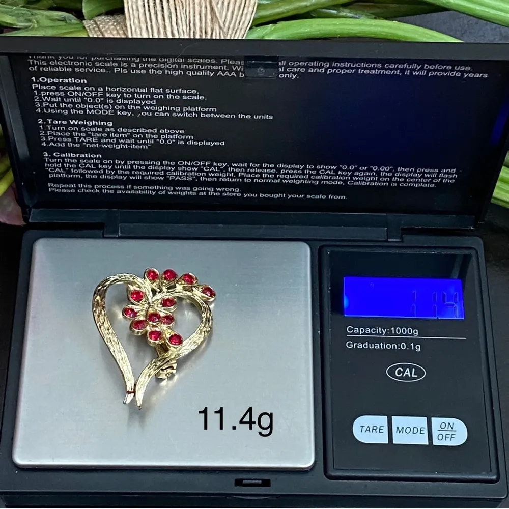 Vintage Gerry’s Signed Gold Heart with Red Stones Valentine’s Brooch - Image 6