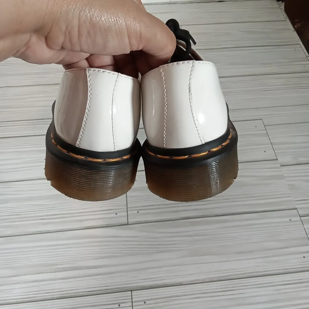 Dr Martens 26754 patent white Lamper Oxford women's shoes size 6 - Image 4