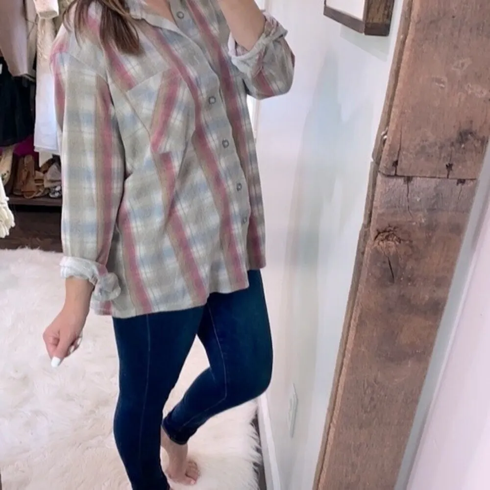 Express vintage plaid button down shirt size large Pink - Image 2