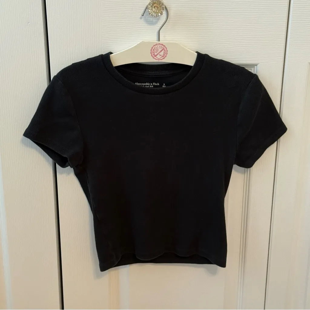 Abercrombie & Fitch Essential Rib Baby Tee in Black - Image 2