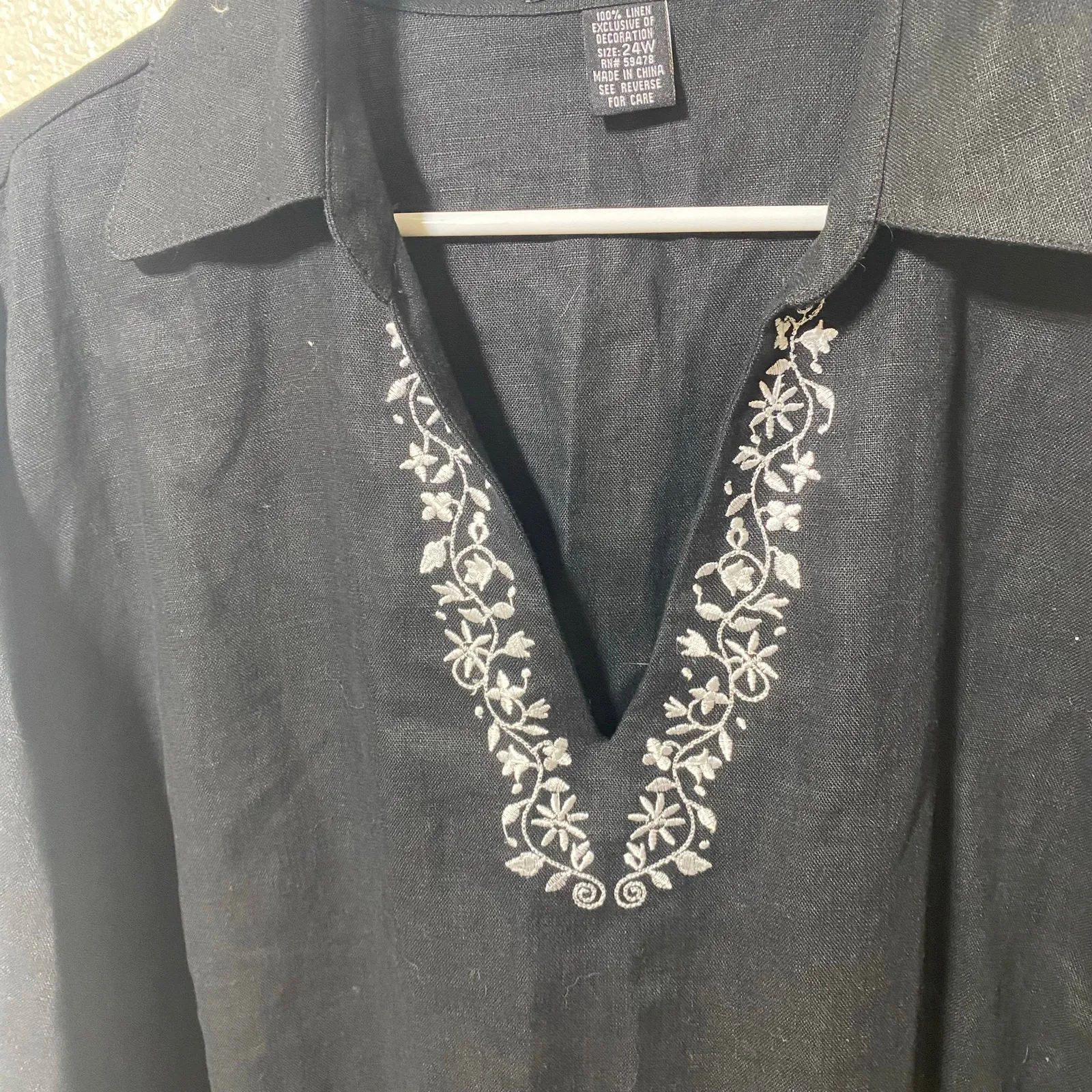 Mercer & Madison 100% Linen Black Tunic Blouse White Embroidery V Neck Size 24W - Image 8