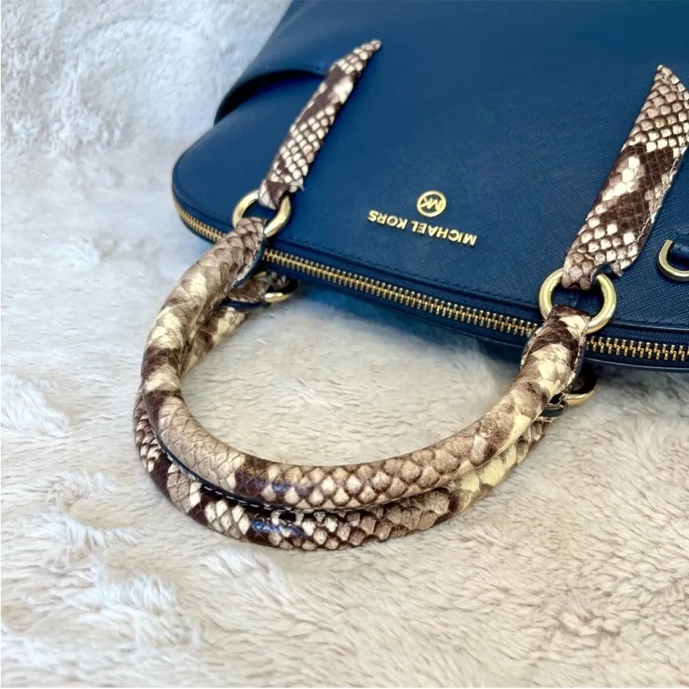 Michael Kors Hudson Embossed Snake Dome 2-Way Bag - Image 6