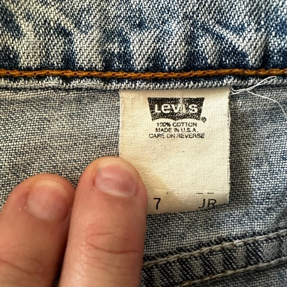 VTG Levi’s women’s capri blue Bermuda denim junior size 7 - Image 4