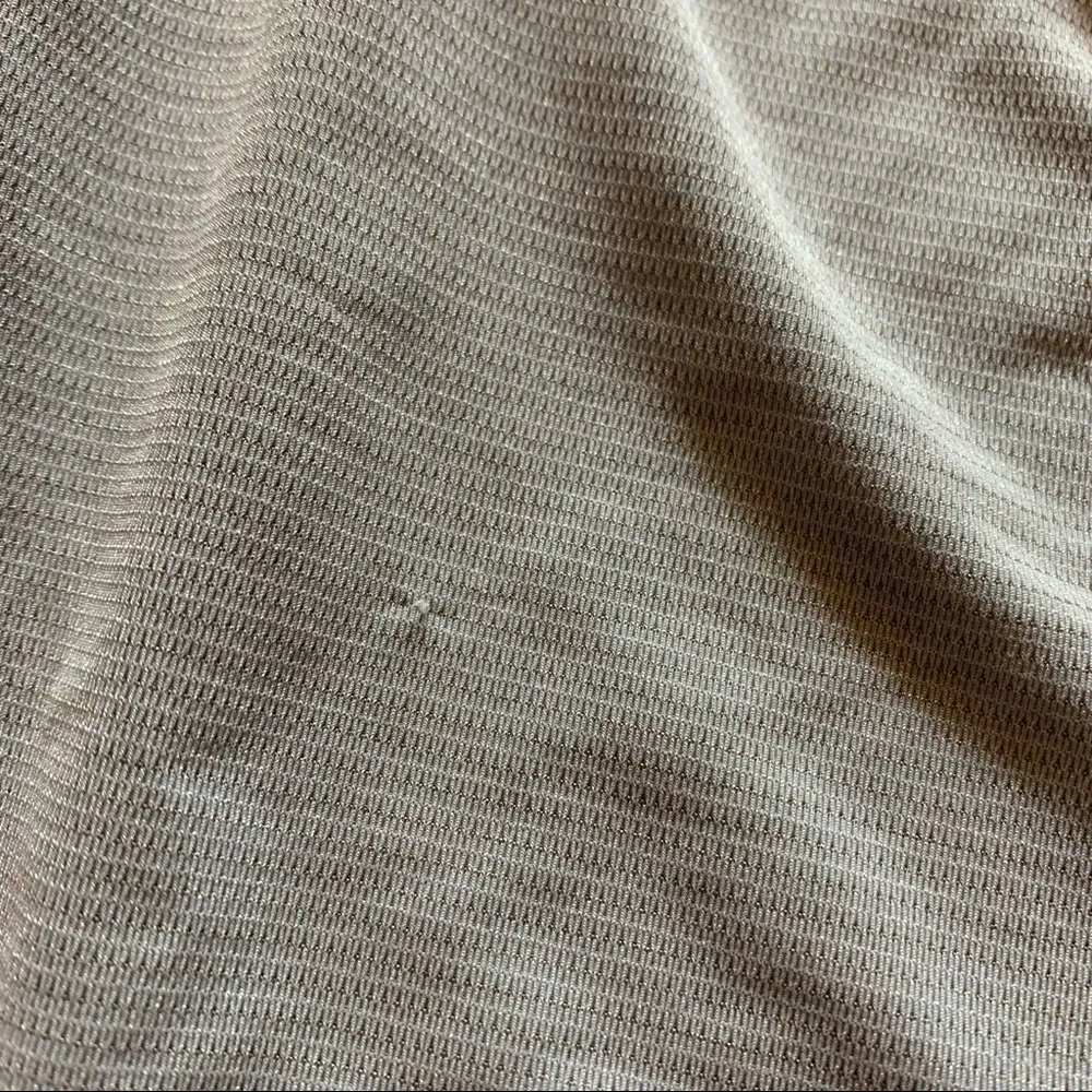 Lululemon Gray & White Back on Track Bra Tank size 4 - Image 7