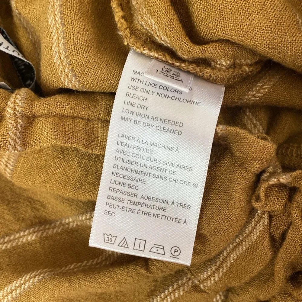 Urban Outfitters Paper Bag Shorts. Size XS. NWOT - Image 6