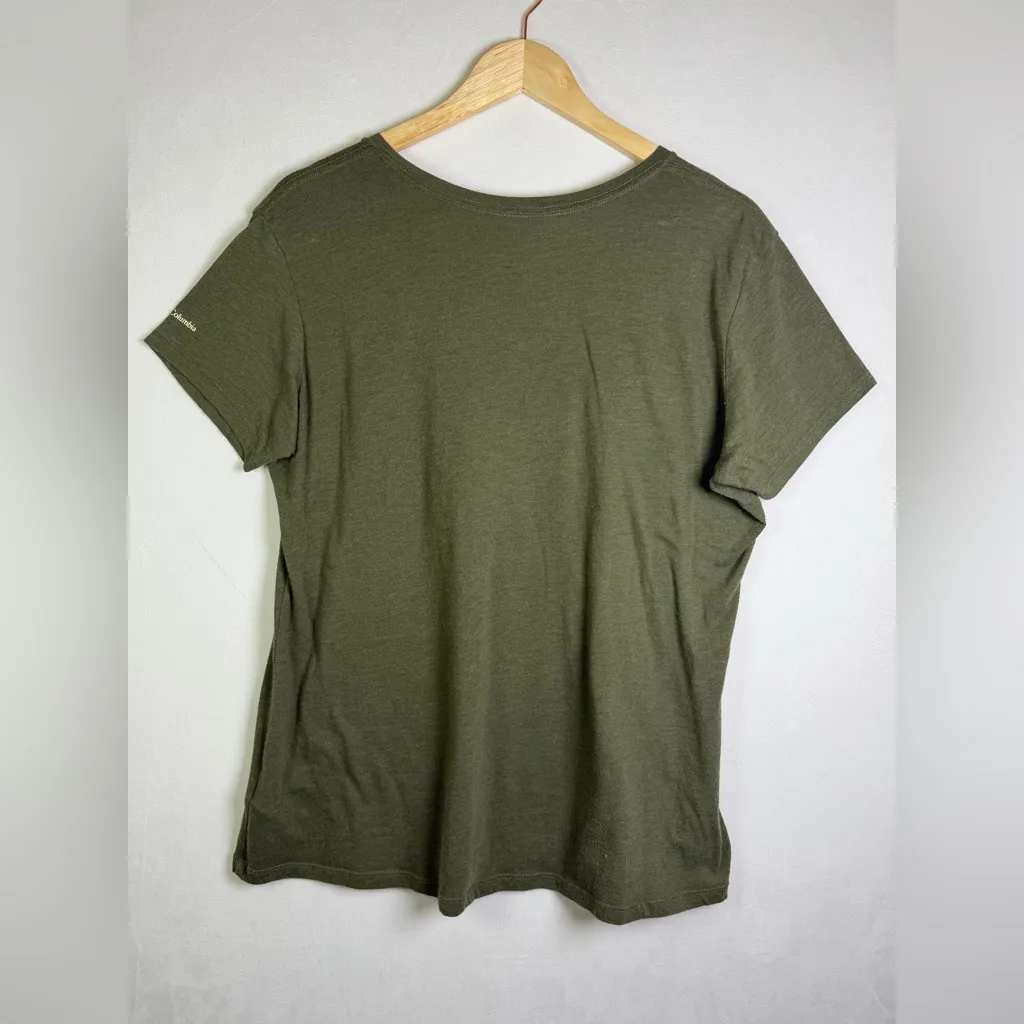 Columbia Bear Graphic T-Shirt Women’s XL Olive Green Outdoor Gorpcore Tee - Image 7