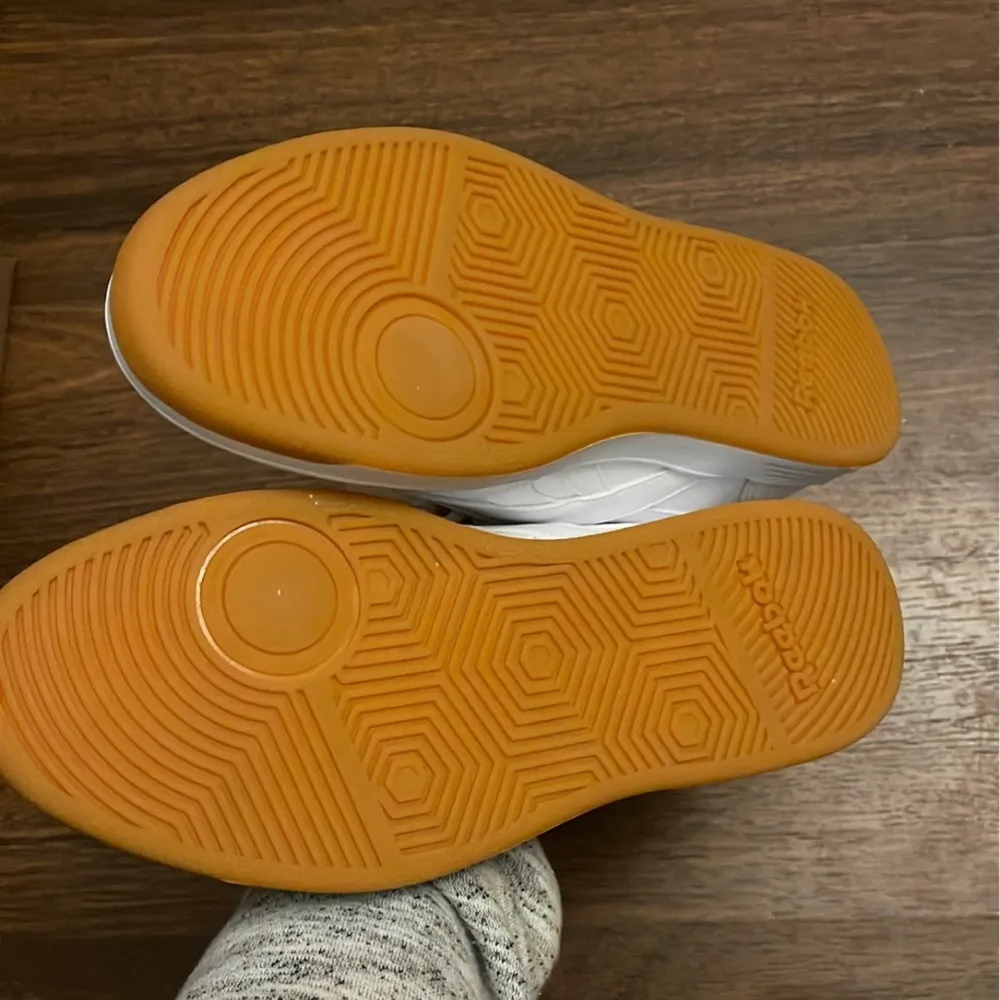 Reebok womens shoes size 7 - Image 4