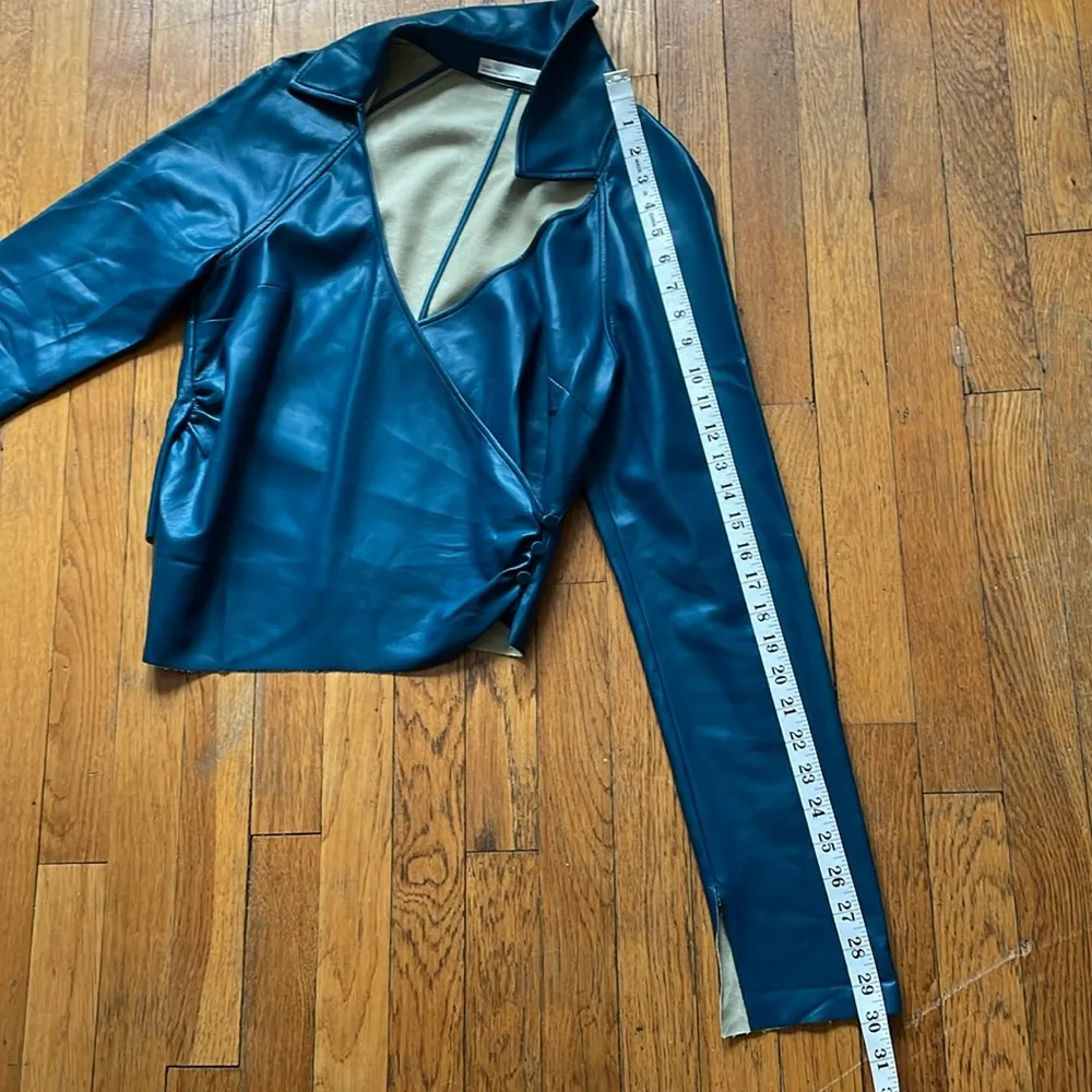 OAK + FORT VEGAN LEATHER WRAP TOP Blue Size M - Image 15