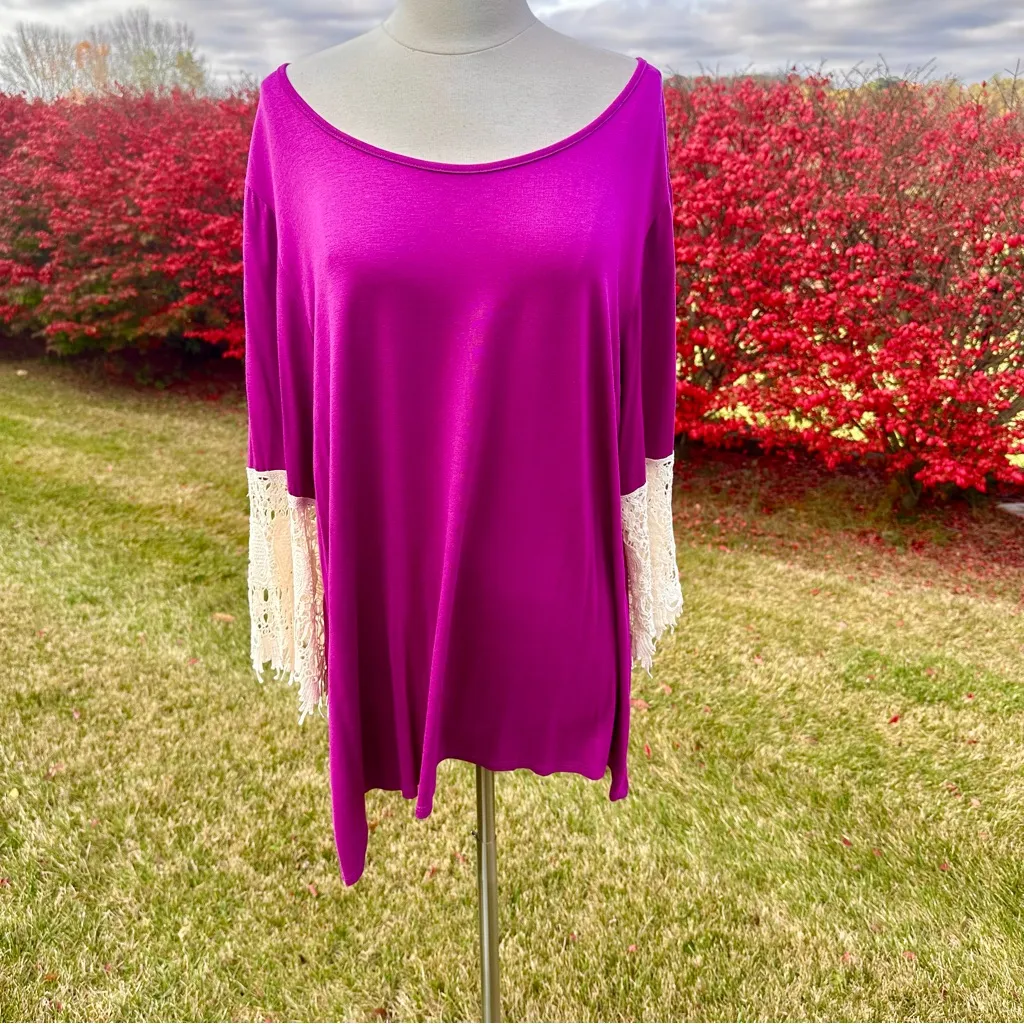 Forgotten Grace Womens Size XXL Purple Tunic w/ Cream Crocheted Lace on Sleeves - Image 4
