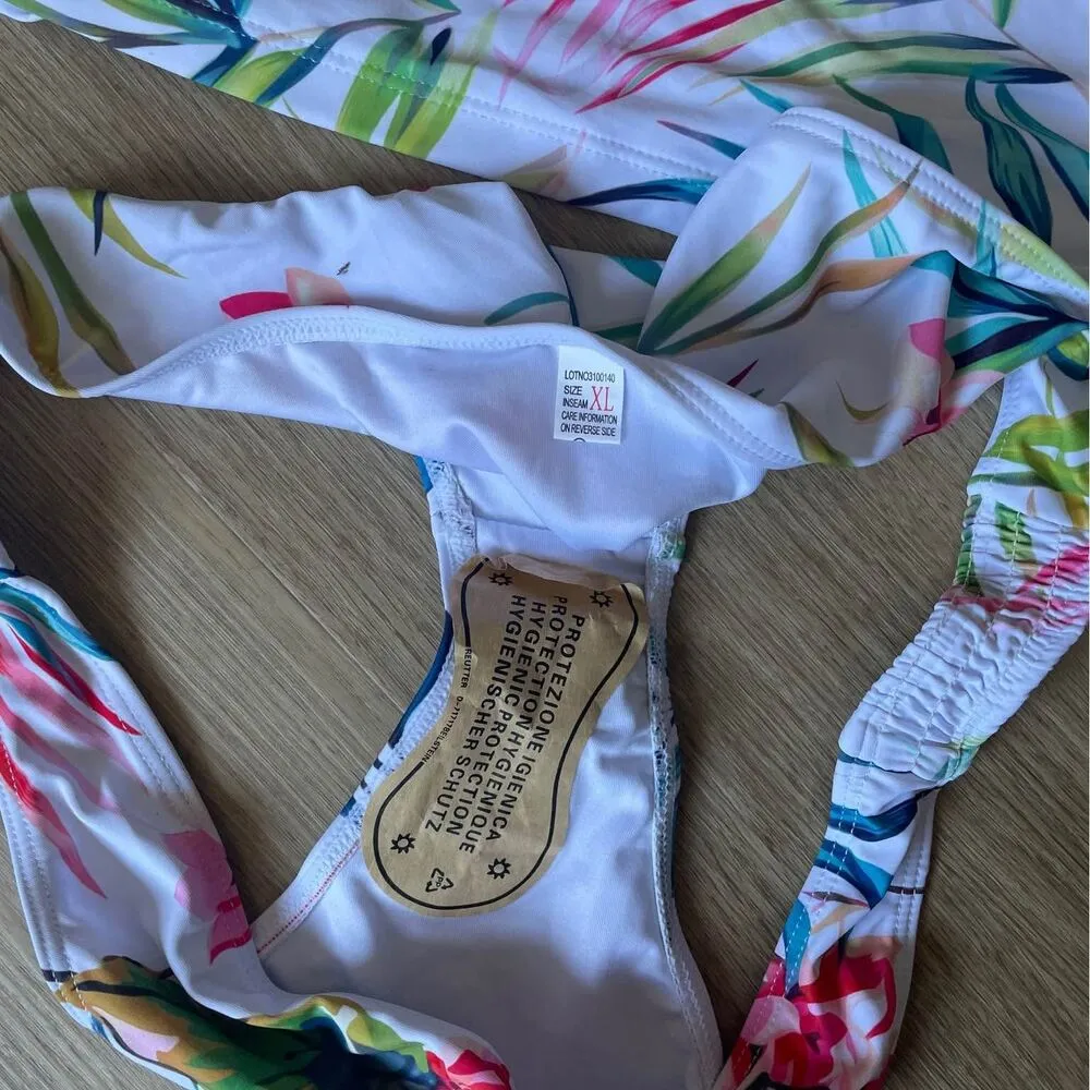 NEW with tag! women's long sleeve 2pc Swimming suits Flora print 1/4 zip size XL White - Image 6