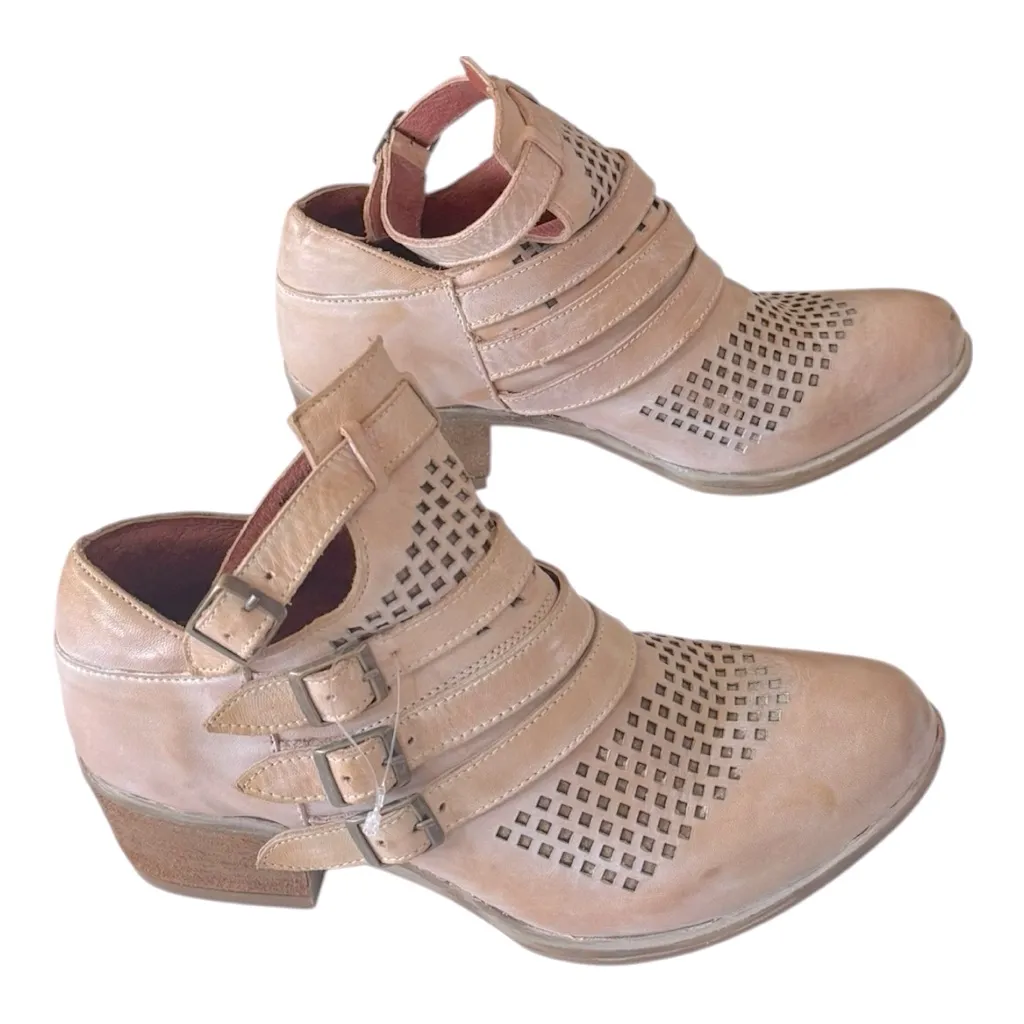 CORRAL Western Ankle Boots Round Toe Leather Upper in Rose Size 7 - Image 3