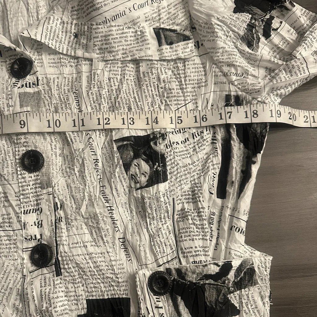 Ki Meng Womens Black and White Newspaper Print Jacket Size Medium Button Closure - Image 9